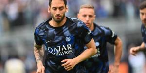 صحف إيطاليا تسلط الضوء على تأهل إنتر ميلان الملحمي ضد برشلونة.. "الأسطوري"