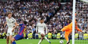 جود بيلينجهام يسجل الهدف الثاني لريال مدريد ضد برشلونة في الدوري الإسباني "فيديو"
