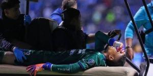 إصابة مروعة لحارس كولومبيا بعد تدخل عنيف من كاراسكويلا