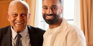 مجدي يعقوب يكشف في حواره مع محمد صلاح: أجريت 30 ألف عملية قلب وأبي كان سبب مسيرتي