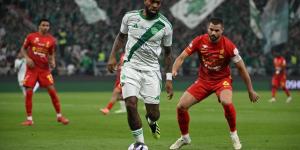 الأهلي يحسم مواجهة القادسية بثنائية مثيرة في دوري روشن السعودي