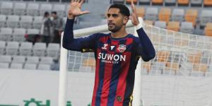 الأهلي وبيراميدز يتنافسان على ضم هدّاف الدوري الكوري الجنوبي بابلو صباغ
