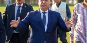 كامل الوزير يدعم لاعبي السكة الحديد ويحثهم على تحسين النتائج