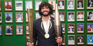 اختيار محمد النني سفيرا للجنة الأولمبية.. ومنحه القلادة الذهبية