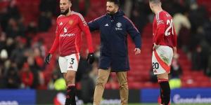 من بينهم مزراوي.. أموريم يتحرك لتأجيل رحيل لاعبيه إلى كأس أفريقيا تفاديا لأزمة نتائج