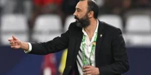 السكتيوي يُنهي مباراة السعودية بفريق جله من المدافعين وبدون أي لاعب في الخط الأمامي