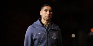 في تعاون طبي بين ناديه والمنتخب المغربي.. حكيمي يعود إلى المملكة من أجل استكمال برنامجه التأهيلي استعدادا لـ"الكان"