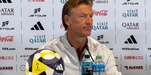 رينارد يشيد بفلسطين ويؤكد: لا مجال للأخطاء أمام "الفدائي"