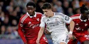 لاعب إشبيلية ينتقد التحكيم بعد الخسارة ضد ريال مدريد: "أُفضل أن أصمت.. كل عام يتكرر الأمر ذاته في هذه المباريات!"