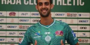 الأهلي يقترب من ضم بلعمري.. الرجاء المغربي يحدد خليفته في الجبهة اليسرى