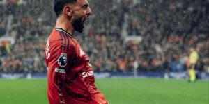 مانشستر يونايتد يفتح الباب لرحيل برونو فيرنانديز ويترقب عروض يناير