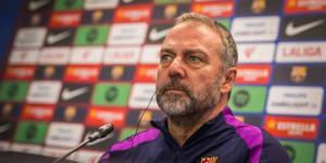 فليك يطلب تعزيز دفاع برشلونة في الانتقالات الشتوية