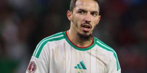 بن ناصر: محبط لعدم إكمال المباراة وفخور بتأهل الجزائر