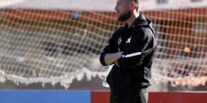 إيقاف ديميتري لوبوف المدير الفني للنادي الأهلي 4 مباريات.. "خاص"