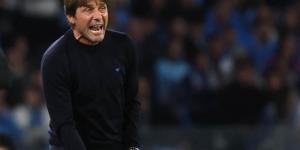 كونتي يُطرد في قمة سان سيرو بعد احتجاجات غاضبة على ركلة جزاء لإنتر