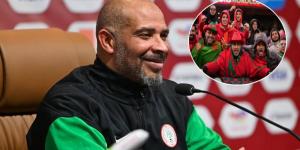 مدرب نيجيريا: "الجمهور المغربي يلعب دورا أكبر من مجرد اللاعب 12 وأتمنى حظا موفقا للمغرب والسنغال في النهائي"