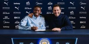 صفقة دفاعية جديدة.. مانشستر سيتي يعلن رسميًا التعاقد مع مارك جويهي