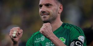 إصابة ديميرال تقلق أهلي جدة.. ترقب لنتيجة فحوصات اللاعب بعد إصابته