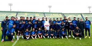 الزمالك يكرم مشجع مباراة المصري بحضور المران الفريق