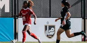 الأهلي يوقف انتصارات مسار في الجولة العشرين ويحسم القمة بالتعادل 2-2