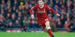 سلوت يحسم الجدل: أندي روبرتسون باقٍ مع ليفربول رغم اهتمام توتنهام