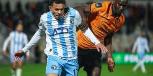 طاقم حكام موريتاني لمواجهة بيراميدز ونهضة بركان - تقارير