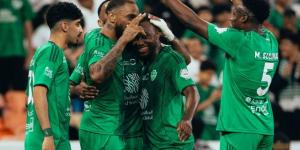 الأهلي يسحق الاتفاق برباعية ويطارد الهلال على الصدارة 