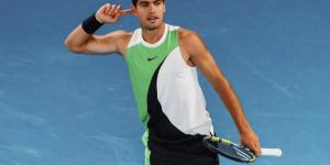 كارلوس ألكاراز يفوز بلقب بطولة أستراليا المفتوحة للتنس