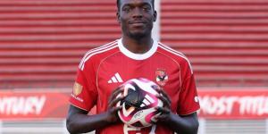 علاء ميهوب يهاجم مهاجم الأهلي الجديد: "لو لاعب اعتزل منذ 40 عاماً لسجل هذه الكرة!"