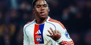 إندريك يشعل الجدل في أوروبا ويقترب من حلم كأس العالم