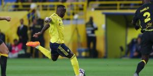 النصر يضرب الاتحاد بثنائية مثيرة ويطارد الهلال على قمة دوري روشن