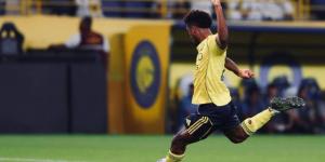 كومان يتحدى الإصابة ويتمسك بالمشاركة أمام الاتحاد في الكلاسيكو