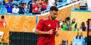 إصابة تريزيجيه في مباراة الأهلي وشبيبة القبائل وخروجه من الملعب