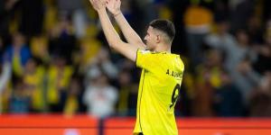 فسخ عقده بالتحايل على الأنظمة.. الهلال يشكو عبد الله الحمدان