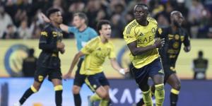 النصر يهزم الاتحاد ويواصل مطاردة صدارة دوري روشن