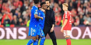 أربيلوا: "يجب ألا يكون هناك تسامح مع العنصرية ولو قرر فينيسيوس مغادرة الملعب لكنا تبعناه"