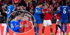 سيلفيستري لاعب أرسنال سابقا: "يجب معاقبة اللاعبين الذين يغطون أفواههم أثناء المناوشات"