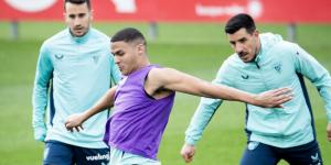 بعد غياب لأربعة أشهر.. سنادي يعود إلى التداريب الجماعية لأتلتيك بلباو