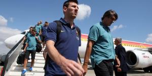 Leo Messi signs for PSG