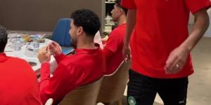 لغز المحمدي في معسكر “الأسود”.. حضور بلا استدعاء يثير التساؤلات