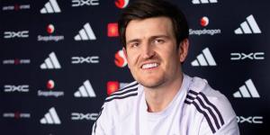 رسميا/ مانشستر يونايتد يجدد عقد ماغواير.. المدافع يضمن البقاء لموسم ثامن