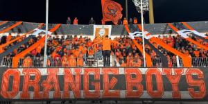 "أورونج بويز" تدعو جماهير بركان لتنقل "تاريخي" نحو الرباط قبل قمة الجيش في نصف نهائي العصبة