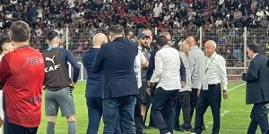 اتحاد العاصمة يرفض الخروج من غرف الملابس رغم قرار الكاف باجراء المباراة