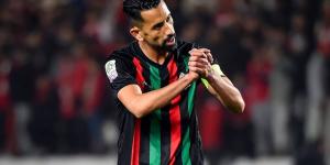 الجيش الملكي يستعيد خدمات عميده رييع حريمات في "الكلاسيكو" بعد استنفاده لعقوبة الإيقاف