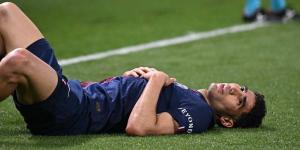 حكيمي يغيب عن الملاعب لمدة تتراوح بين أسبوعين إلى 3 أسابيع بعد إصابته بتمزق في العضلة الخلفية للفخذ