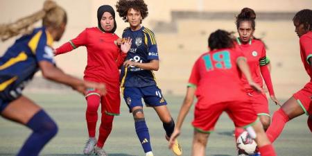 الأهلي يواجه مودرن سبورت اليوم وينتظر هدية الزمالك في دوري الكرة النسائية