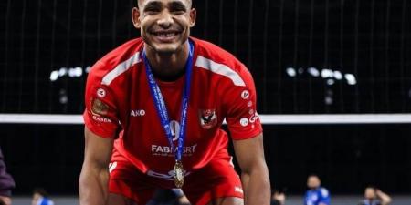 عسران لاعب طائرة الأهلي يشارك مع الشرطة العراقي في نهائيات الدوري