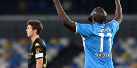 نابولي يتعادل مع جنوى ليشعل المنافسة على لقب الدوري الإيطالي