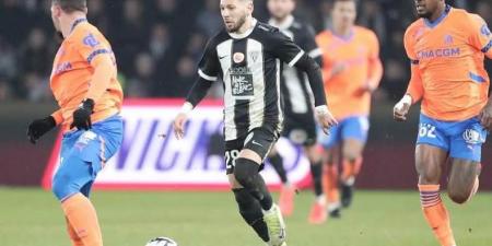 مصدر : الزمالك أتم الاتفاق مع فريد الملالي .. وهذا هو راتب اللاعب