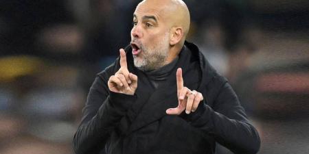 غوارديولا: "إذا لم يتم تقليص قائمة لاعبي مانشستر سيتي سوف أستقيل من منصبي"